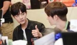 娱乐爆料社肖战王一博,娱乐爆料社揭秘双星闪耀背后的故事