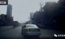 都市爆料出租车视频播放,出租车内惊现惊人一幕，视频曝光引发热议！