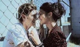 爱情剥夺手机在线观看,手机成瘾背后的情感挣扎